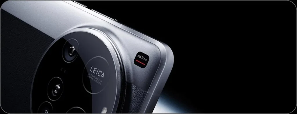 Xiaomi 15 Ultra: Um Novo Padrão em Smartphones Premium 7 Detalhe das câmeras traseiras do Xiaomi 15 Ultra com lentes Leica