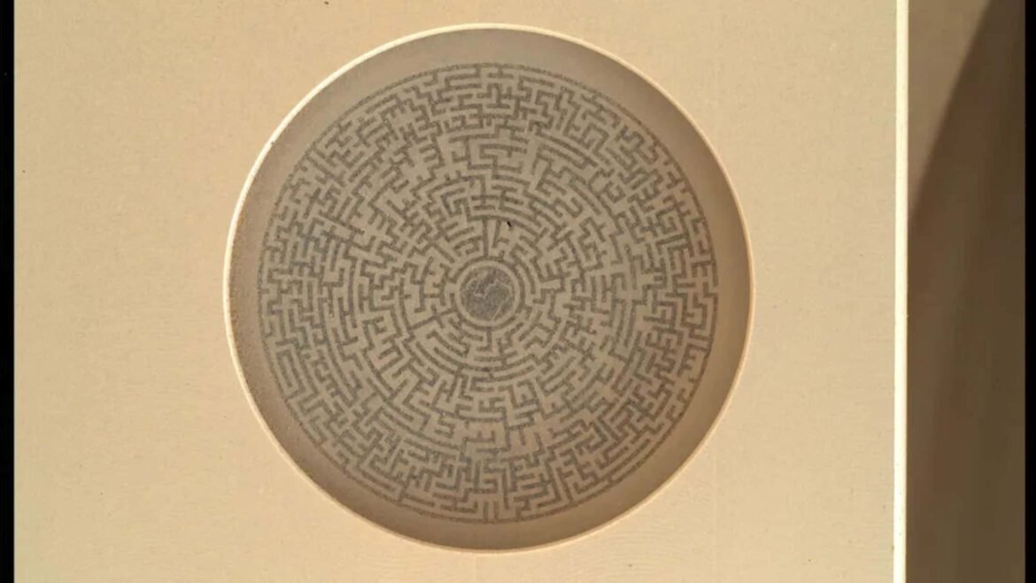 Rover Perseverance está fotografando esse labirinto em Marte - entenda o motivo