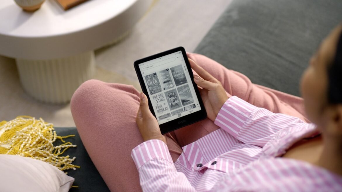 woman reading Kindle