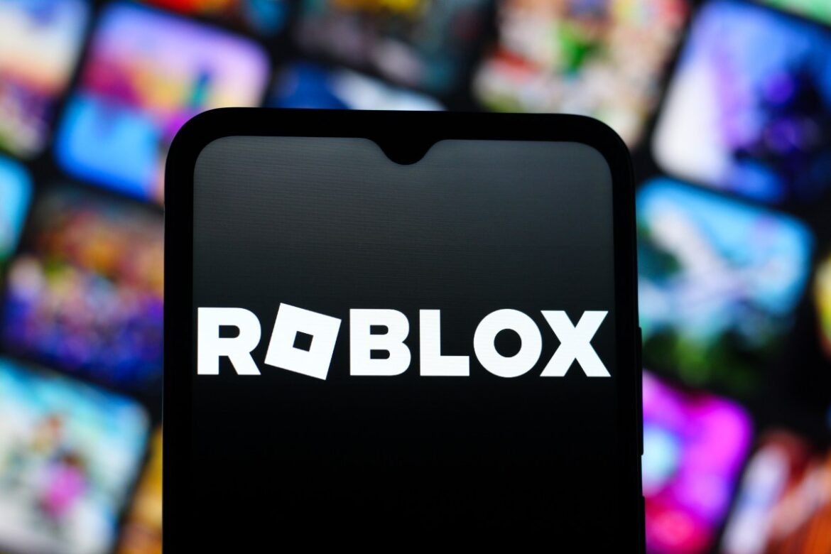 Roblox launches real-time AI chat rephrasing to filter out banned language